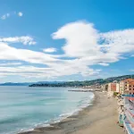 Macaja Varazze